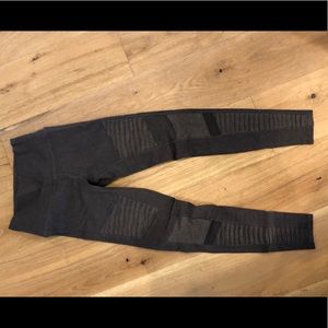 Alo yoga high waisted moto leggings